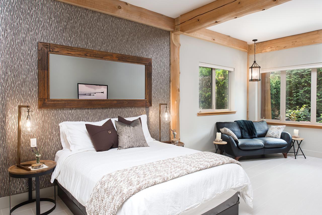 The Rockwell-harrison Guest 4*